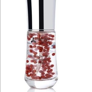 Neck and Decollette Serum